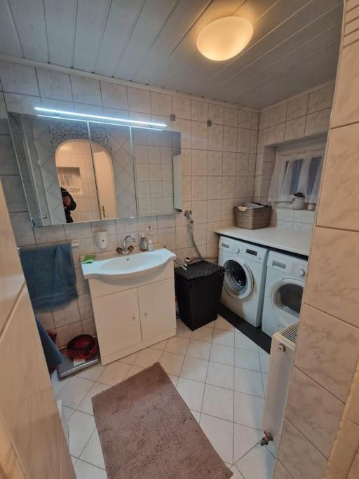 Haus Mit Garten, U Bahn Naehe, Gratis Parkplaetze Wien Exterior foto